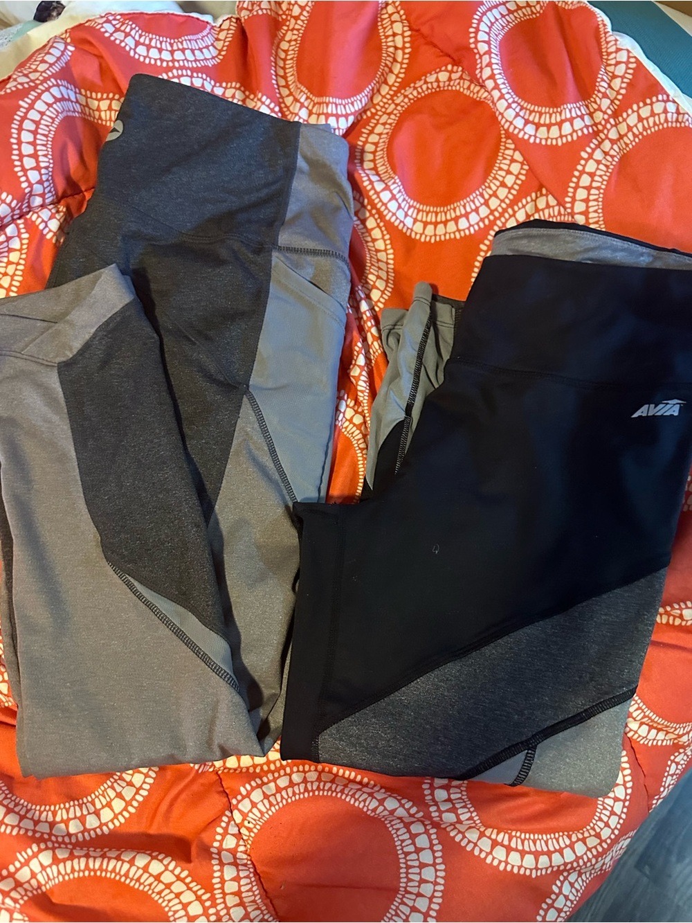 Avia Black and Gray Colorblock Athletic Leggings Bundle Size Medium